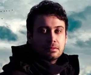 آواز عاشقانه؛ ماه پیشونی با صدای محسن چاوشی که آتیش میزنه به دل سوخته عشاق