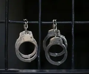 فیلمبرداری مرد بی غیرت از رابطه زنش با مردان هوسران