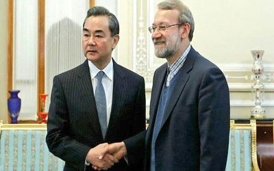 دیدار وزیر امور خارجه چین با لاریجانی مسئول پیگیری قرارداد ۲۵ ساله ایران - چین!
