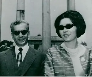 سفر به ایام قدیم سال 1335؛ فرح دیبا مهمان ناخوانده عروس کولی