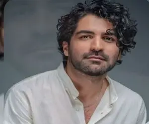 آواز شاد؛ ایول به این پسر تو اکیپ طهماسبی جوری دامبولی شونه لرزوند منم ازش تقلید کردم