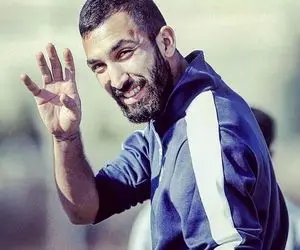 فرهاد مجیدی بی صبرانه منتظر چراغ سبز روزبه چشمی !