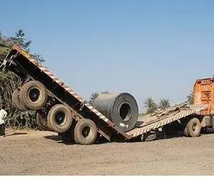 ماشین‌های غول پیکر؛ هیجده چرخه وسط بار زدن کمرش میشکنه مثل خر تو گل گیر میکنه