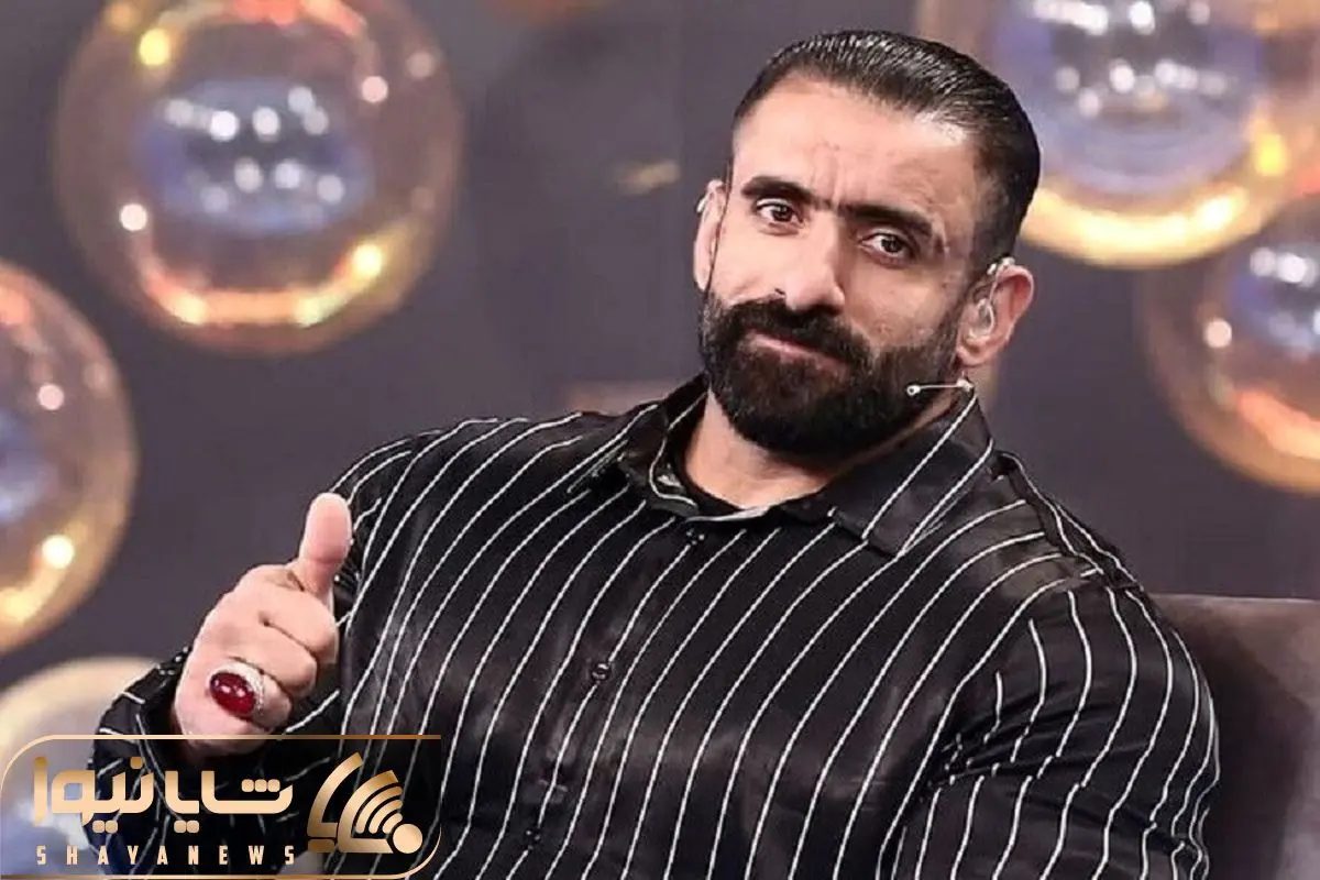 (عکس) تصویر رهبر انقلاب روی تلفن همراه هادی چوپان