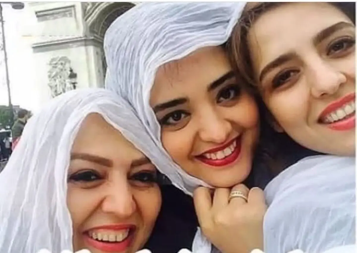 نرگس محمدی در کنار خواهر و مادرش