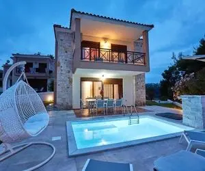 خانه‌های لوکس؛ این خونه میلیون دلاری انقدر امکانات داره که هوش از سرت میبره!