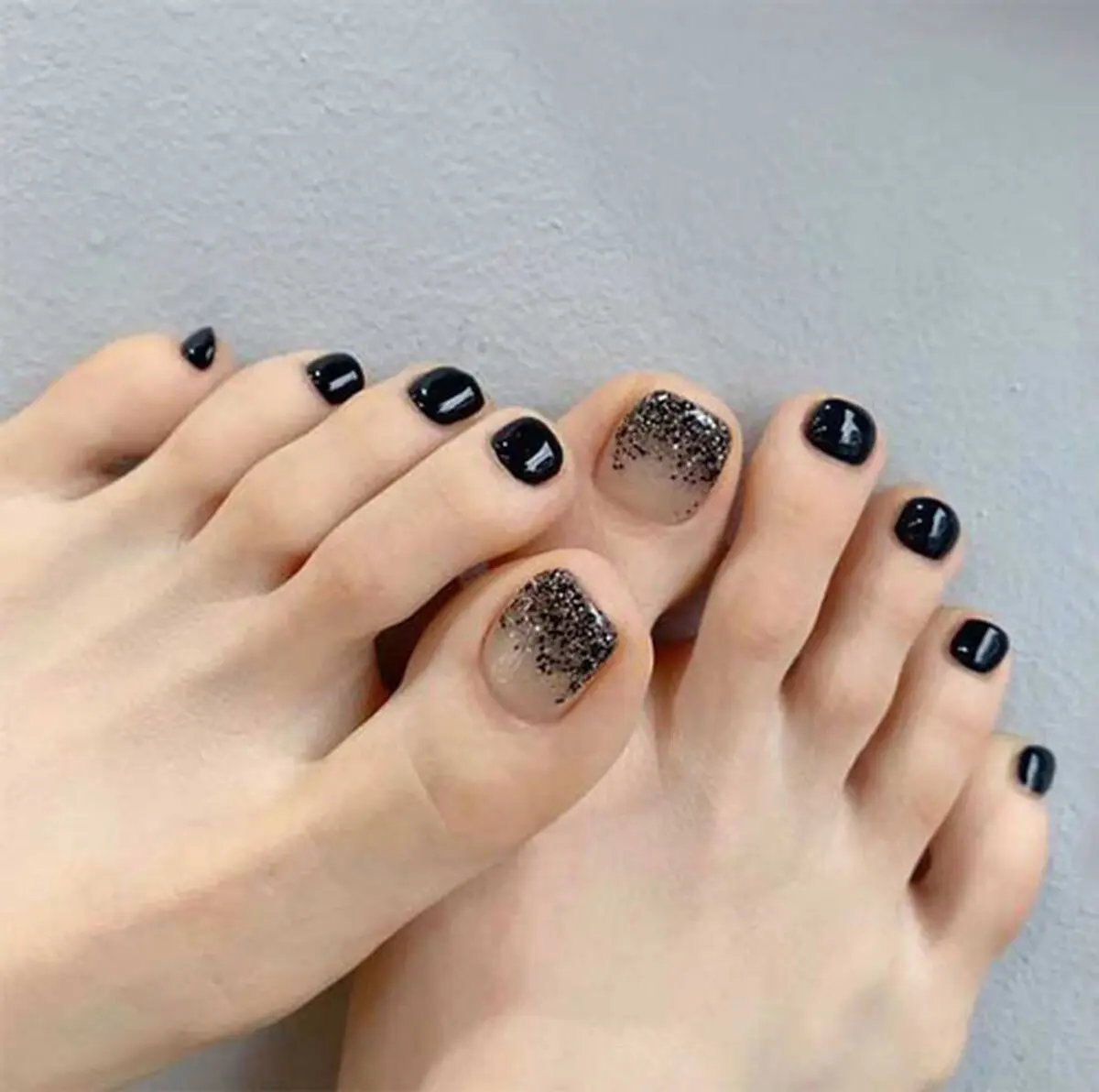 the-latest-model-of-girls-toenail-design-38
