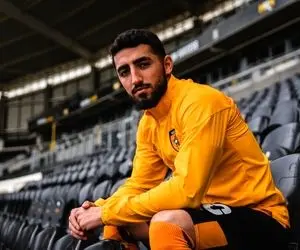 (عکس) شرایط بد محمد صلاح استقلالی در انگلیس!