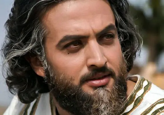 خلق صحنه ی دیدنی از مصطفی زمانی وقتی در یک لحظه هم میرقصد هم گریه میکند