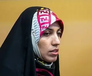 توئیت جنجالی آمنه‌ سادات درباره دلارِ انتخاباتی