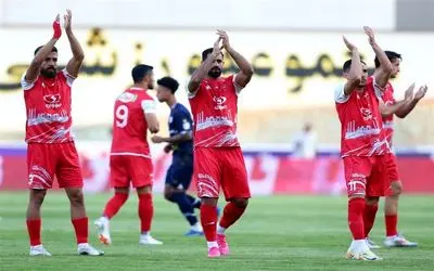 داوران شانس آوردند که پرسپولیس پیروز شد