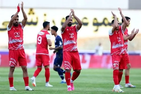 داوران شانس آوردند که پرسپولیس پیروز شد