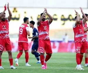 داوران شانس آوردند که پرسپولیس پیروز شد