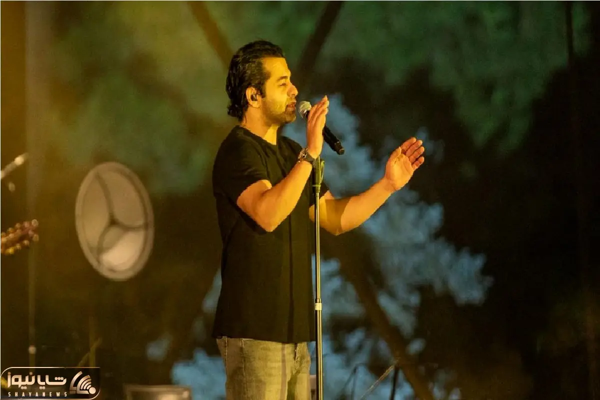 آواز احساسی/رضا بهرام من در خطرم بی عشق بدون موزیک با صدای زنده برای طرفدارش تو کنسرت