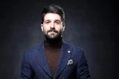 آواز شادانه؛ حمید هیراد با این آهنگ ضرب دارش برنامه ی مهران مدیری رو مال خودش کرد