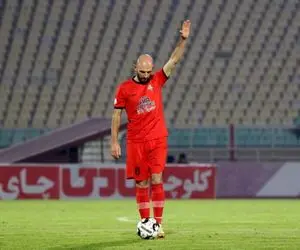 مصاحبه ستاره تراکتور کار دستش داد