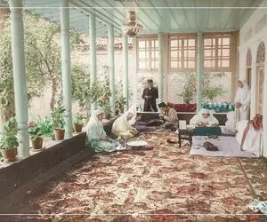 یک عکس یک روایت؛ دختر سلطان صاحبقران با یه من سیبیل کنار گربه ش نشسته مینویسه