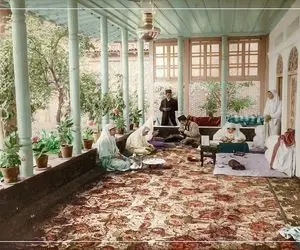 یک عکس یک روایت؛ دختر سلطان صاحبقران با یه من سیبیل کنار گربه ش نشسته مینویسه