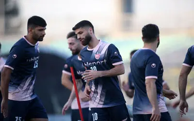 هافبک پرسپولیس قراردادش را فسخ کرد