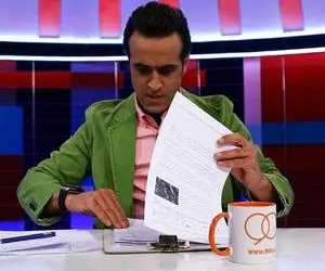 چرا علی کریمی با اعضای مجمع ارتباط نمی ‌گیرد؟