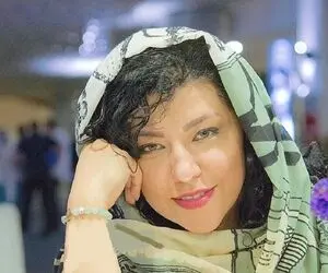 شلوار بدن نما و کوتاه همسر شهاب حسینی + عکس
