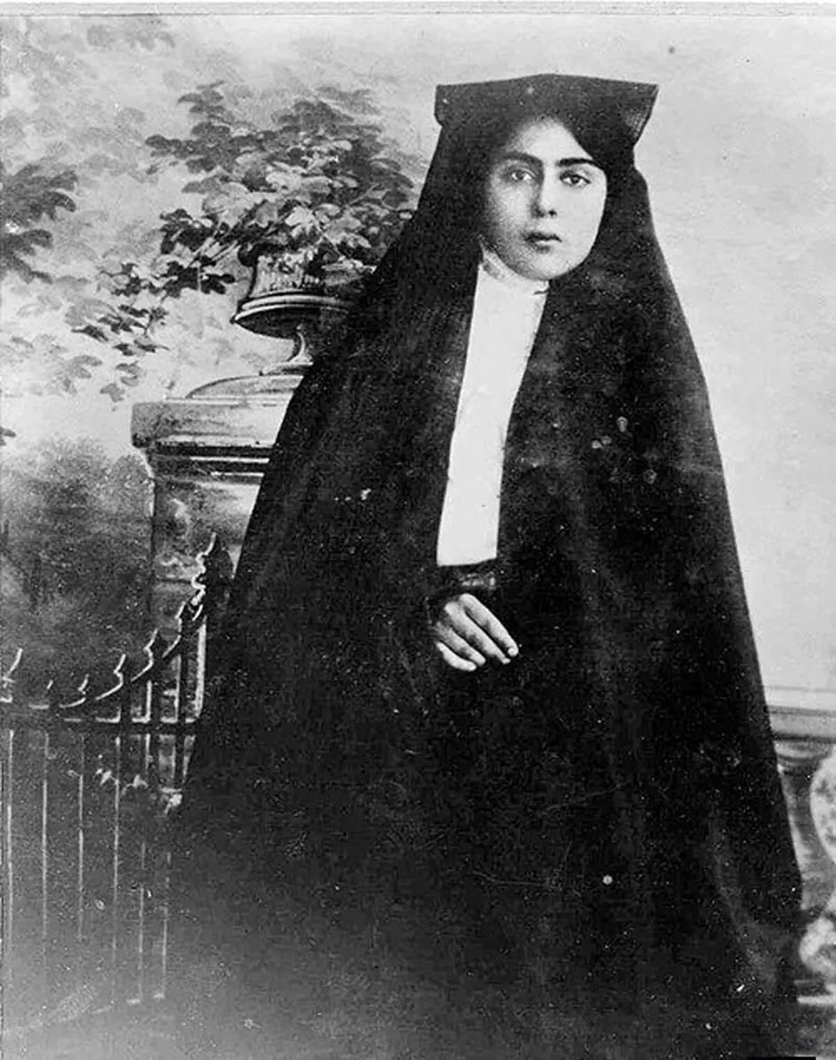 زن چادری قجری