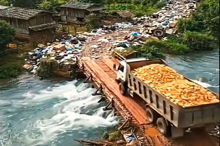 معماری طبیعت؛ راننده خاور با مردنش سبب خیر یه شهر شد