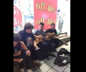 آواز خیابانی؛ ببینید این تینیجرا چه باحال آهنگ رابطه رو میخونن فقط اونی که اوج گرفت