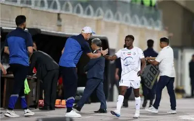 روز و ساعت مسابقه معوقه استقلال و هوادار