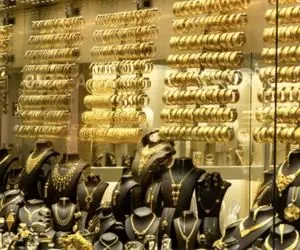 قیمت طلا 18 و 24 عیار امروز دوشنبه 12 مرداد 1405؛ ادامه عقب نشینی