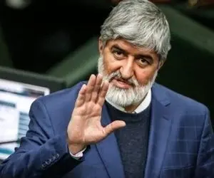 اگر کسی کنار دریا تحریک نمی شود بیمار است!