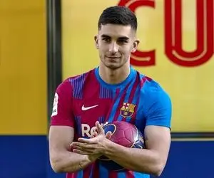 مهاجم بارسلونا 2 جلسه محروم شد