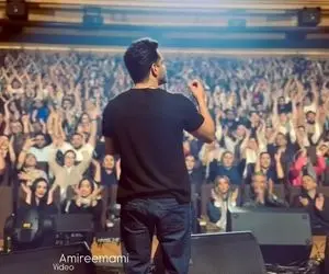 آواز احساسی؛ حال و هوای متفاوت کنسرت رضا بهرام که ملت گرفتن دست کلا میخونن