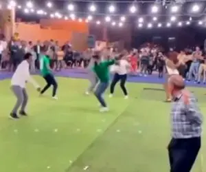 آواز شاد؛ این پسرا تو عروسی یطوری باهم هماهنگن که سربازای چینی به گردشونم نمیرسن