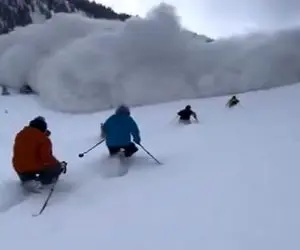 معماری طبیعت؛ اسکی سوارها عزرائیل رو ماچ کردن