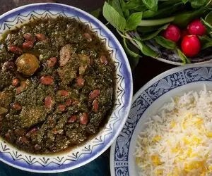آشپزی حرفه ای؛ ترفند های خوشمزه تر شدن خورشت قورمه سبزی؛ نکته طلایی واسه سبزیش