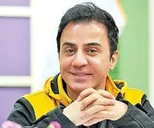 عصبانیت عمو پورنگ ؛ مادرم رفته بود حمام برق قطع شد!