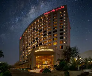 هتل پانوراما کیش یا هتل آرامیس پلاس کیش؟ کدام بهتر است؟