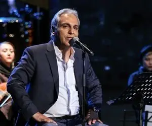 آواز بهشتی؛ مهران مدیری تو کنسرتش آهنگ خواننده معروف اونور آبی رو خوند سالن منفجر شد