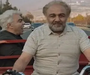 آواز شاد؛ آو آو صادق بوقی رضا عطاران رو آوورده وسط رقص رزمی میره