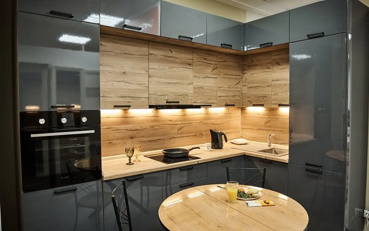 دیوار پوش بین کابینتی