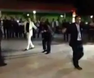 آواز احساسی؛ مرد خندان تو عروسی وسط رقصیدن با عزرائیل دست داد و درازکش افتاد شوک میشی