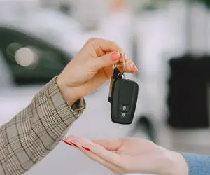 جزئیات محاسبه مالیات نقل‌ و انتقال خودرو اعلام شد