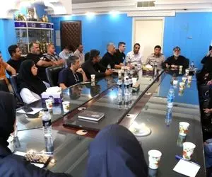 جلسه مصطفی آجورلو با مشوقین باشگاه استقلال؛ ماجرا چیست؟