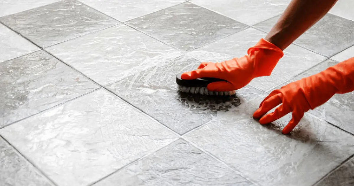 how-to-remove-stains-from-ceramic-tiles-enzo-online.com_
