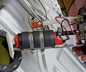 پمپ بنزین خودرو چیست و علائم خرابی آن