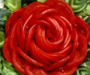 ایده های خلاقانه؛ تزئین گوجه فرنگی شکل گل رز