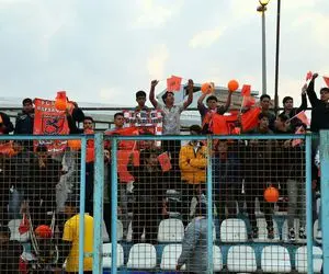 در اتفاقی عجیب، این بازی لیگ برتر باتماشاگر شد!