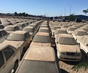 ۲۱۰۰ خودرو در گمرک‌ها مانده‌اند