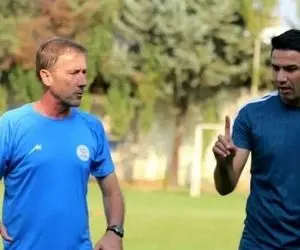 چرا نمی گذارند مربی استقلال خطیر را ببیند؟